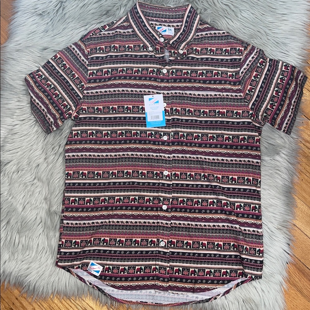 Men's Casual Button-Down Shirt - Patterned Red & Black - Picture 2 of 5